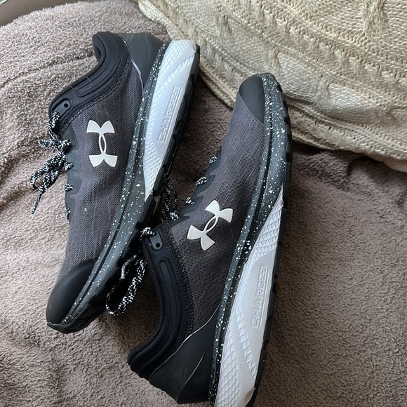 Under Armour charged escape sneakers 👟 - Picture 9 of 10